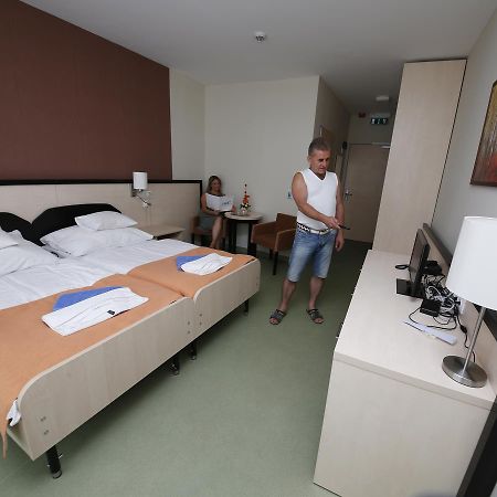 Harkanyi Psoriasis Centrum Exteriör bild